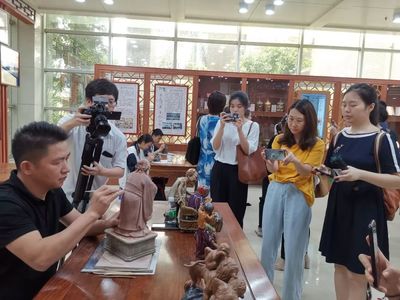 走访世赛金牌学院 信息技术咨询服务驱动国际化学习型工厂建设